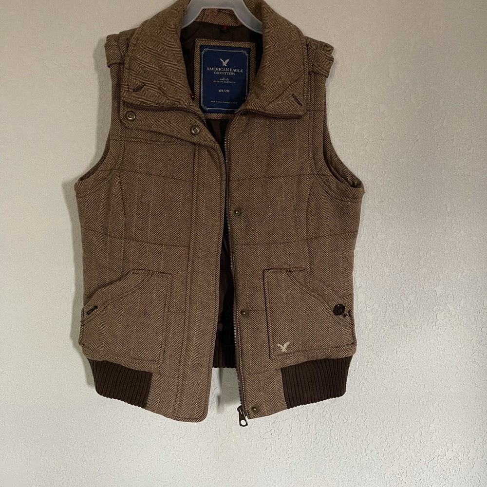 American Eagle vest